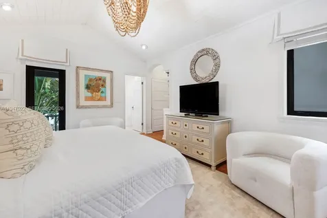 56 S Hibiscus Drive Miami Beach FL 33139