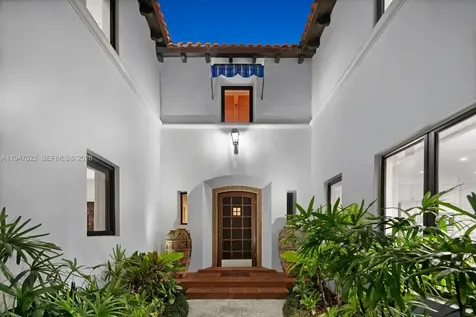 56 S Hibiscus Drive Miami Beach FL 33139