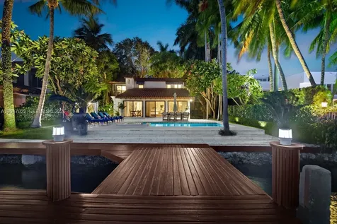 56 S Hibiscus Drive Miami Beach FL 33139