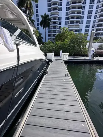 3575 Mystic Pointe Dr, Slip 7 Aventura FL 33180
