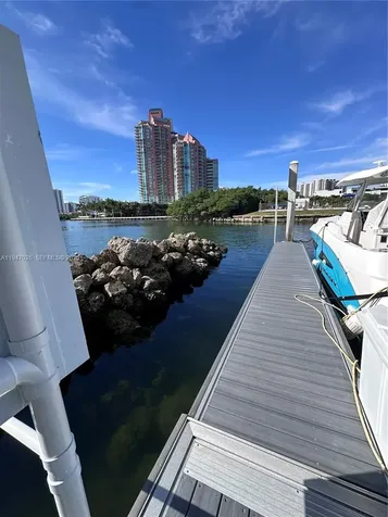 3575 Mystic Pointe Dr, Slip 7 Aventura FL 33180