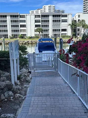 3575 Mystic Pointe Dr, Slip 7 Aventura FL 33180