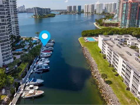 3575 Mystic Pointe Dr, Slip 7 Aventura FL 33180