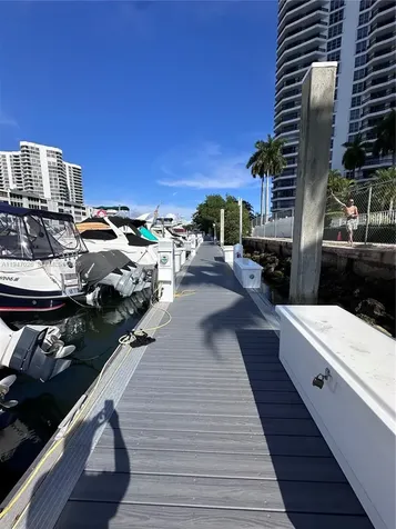 3575 Mystic Pointe Dr, Slip 7 Aventura FL 33180