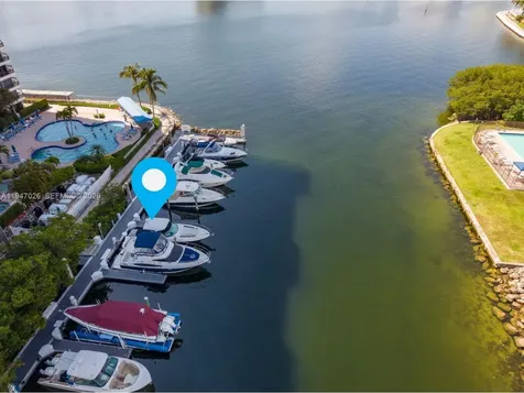3575 Mystic Pointe Dr, Slip 7 Aventura FL 33180