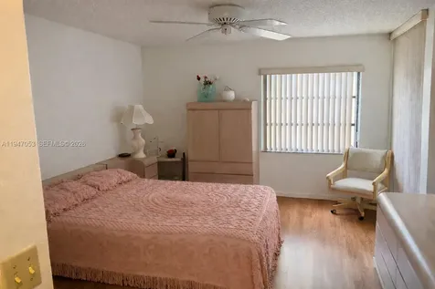 20851 San Simeon Way Miami FL 33179