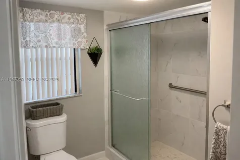 20851 San Simeon Way Miami FL 33179