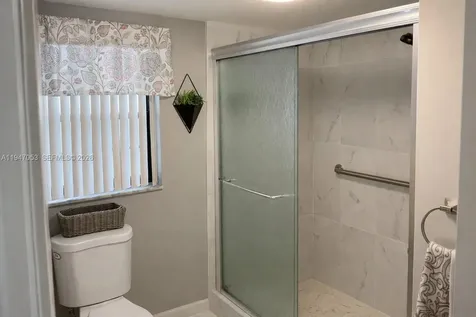20851 San Simeon Way Miami FL 33179