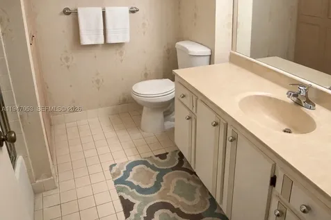 20851 San Simeon Way Miami FL 33179