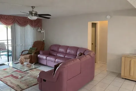 20851 San Simeon Way Miami FL 33179