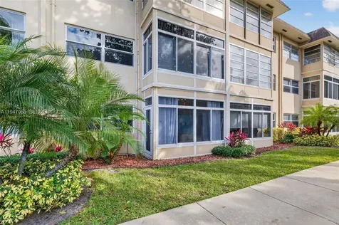 3431 NW 50th Avenue Lauderdale Lakes FL 33319