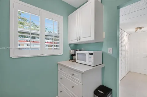 3431 NW 50th Avenue Lauderdale Lakes FL 33319