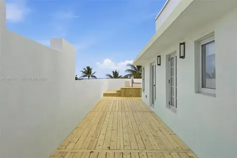 1250 Ocean Drive Miami Beach FL 33139
