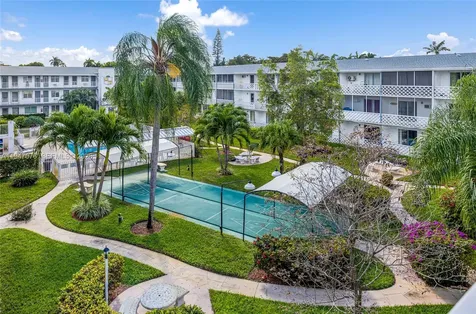 15600 NE 6th Avenue Miami FL 33162