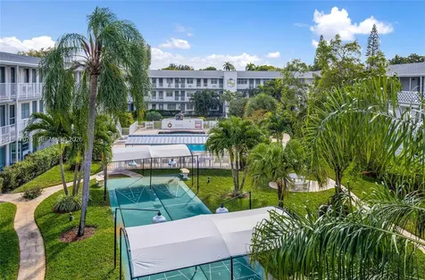 15600 NE 6th Avenue Miami FL 33162