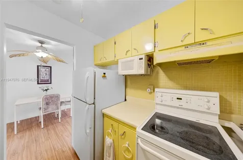 15600 NE 6th Avenue Miami FL 33162