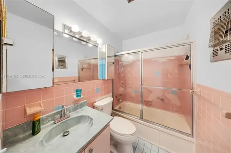 15600 NE 6th Avenue Miami FL 33162