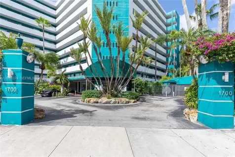 1700 NW N River Drive Miami FL 33125