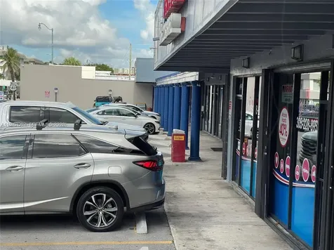 4757 SW 8th Street Miami FL 33134