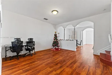 836 SW 154th Path Miami FL 33194