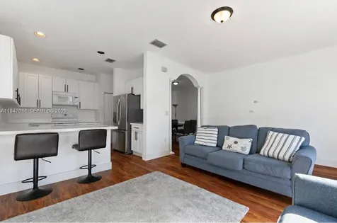836 SW 154th Path Miami FL 33194