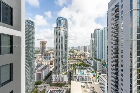 601 NE 1st Avenue Miami FL 33132