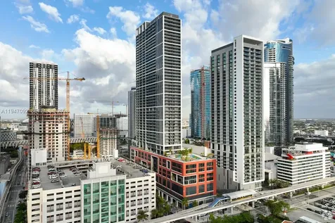 601 NE 1st Avenue Miami FL 33132