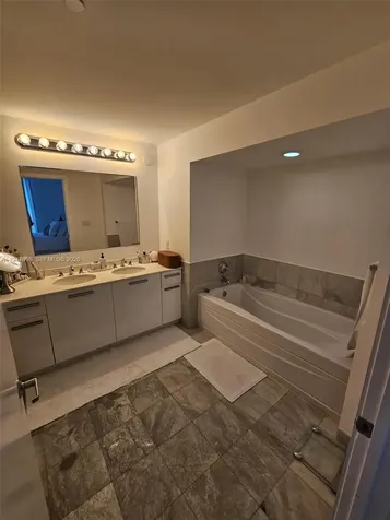 1060 Brickell Avenue Miami FL 33131