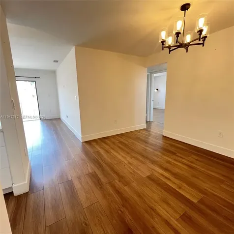 8425 NW 8th Street Miami FL 33126