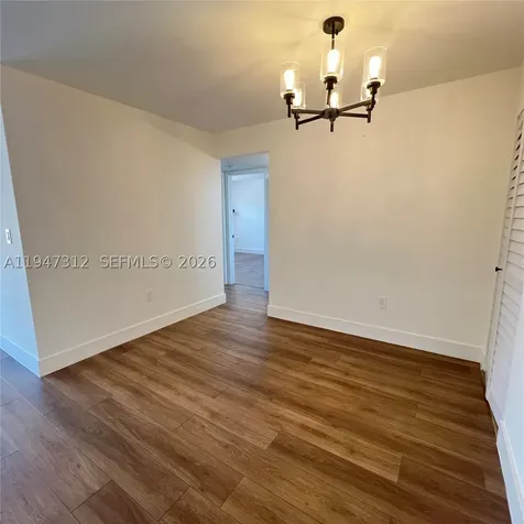 8425 NW 8th Street Miami FL 33126