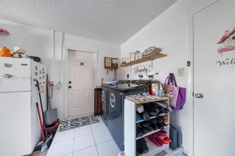 9400 NW 82nd Street Tamarac FL 33321