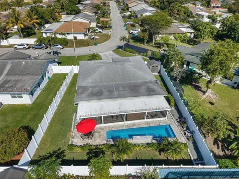 9400 NW 82nd Street Tamarac FL 33321