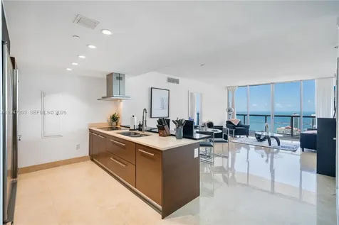 495 Brickel Avenue Miami FL 33131