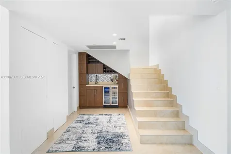 495 Brickel Avenue Miami FL 33131