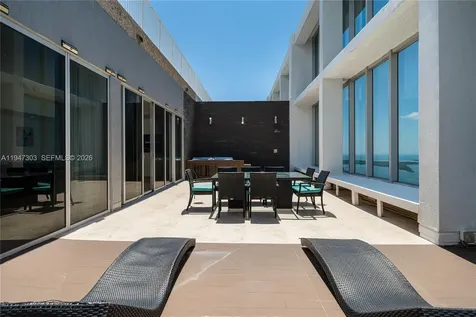 495 Brickel Avenue Miami FL 33131