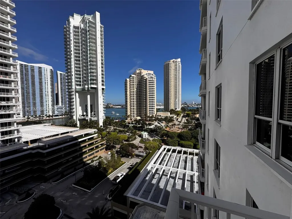 701 Brickell Key Boulevard Miami FL 33131