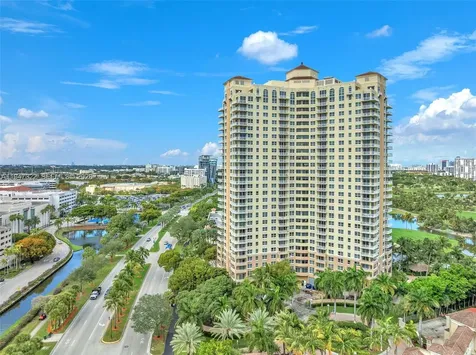 19501 W Country Club Drive Aventura FL 33180