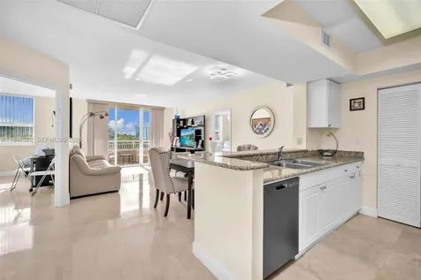19501 W Country Club Drive Aventura FL 33180