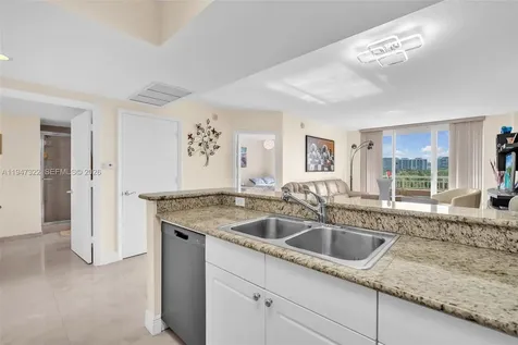 19501 W Country Club Drive Aventura FL 33180
