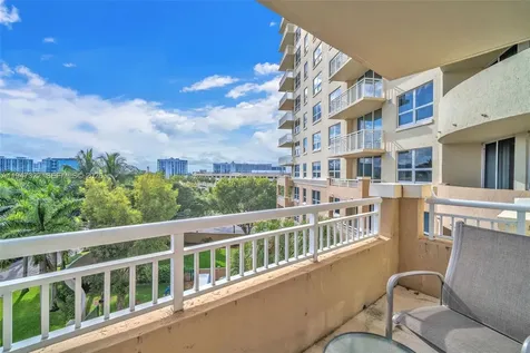 19501 W Country Club Drive Aventura FL 33180