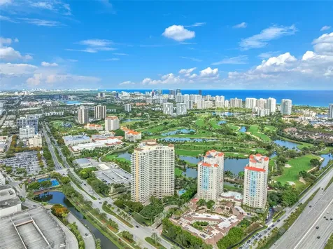 19501 W Country Club Drive Aventura FL 33180