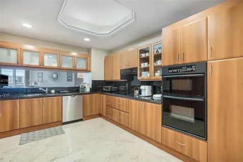 9595 Collins Avenue Surfside FL 33154