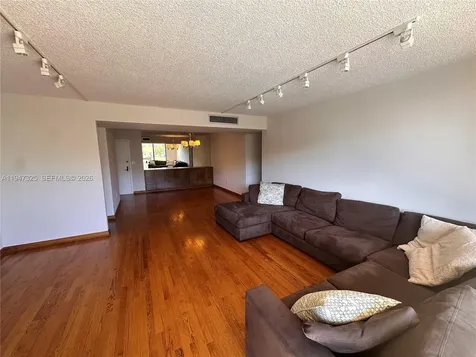 600 Biltmore Way Coral Gables FL 33134