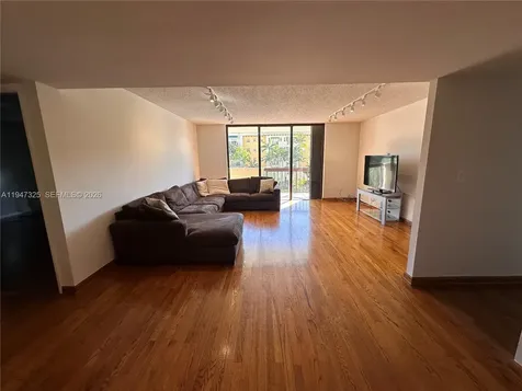 600 Biltmore Way Coral Gables FL 33134
