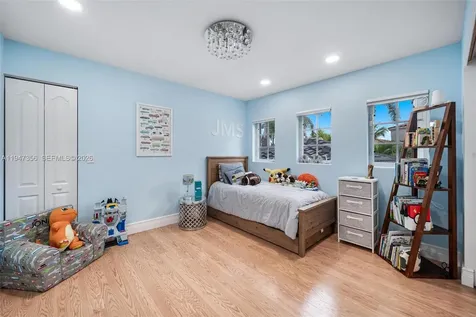 20920 NE 32nd Avenue Aventura FL 33180
