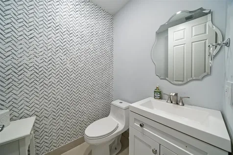 20920 NE 32nd Avenue Aventura FL 33180