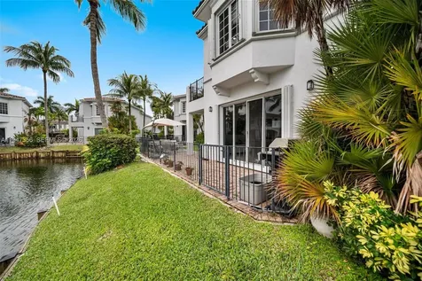 20920 NE 32nd Avenue Aventura FL 33180