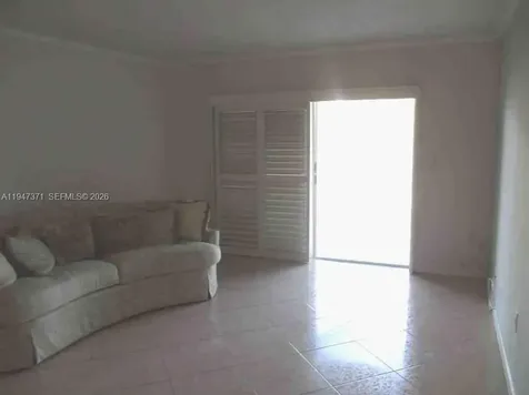 5199 NW 7th Street Miami FL 33126