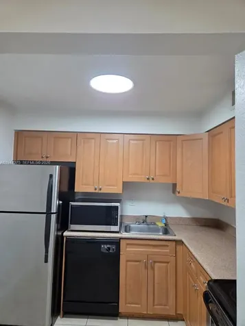 5221 Geneva Way Doral FL 33166