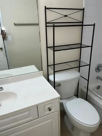 5221 Geneva Way Doral FL 33166